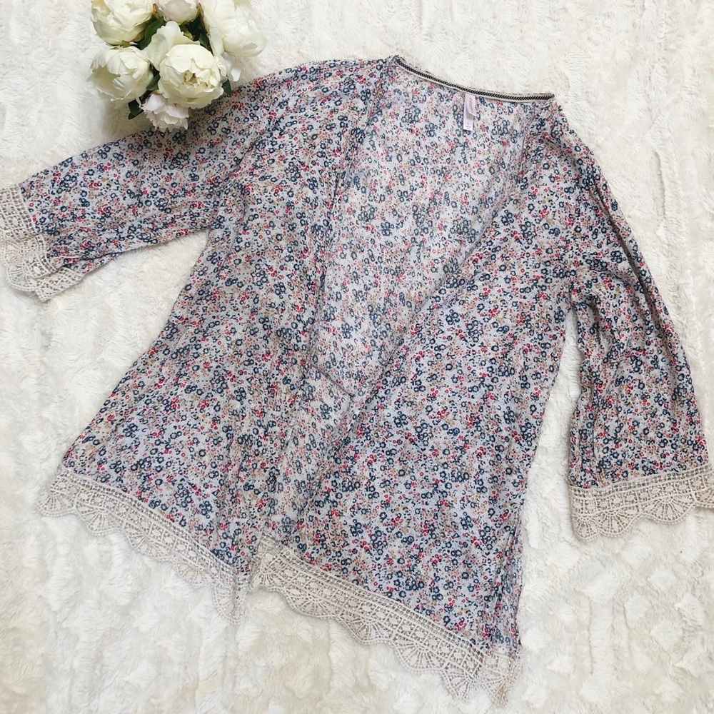 Xilharation Floral Patterned Kimono